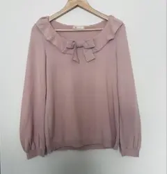 LAISSE PASSE リボンニットすくみピンク　シルバープルオーバーセーターのサムネイル