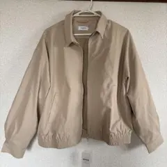 ベージュ　ブルゾン　BonBonのサムネイル