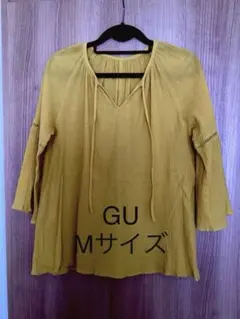 GU マスタード Vネック 五分袖ブラウス Mサイズ