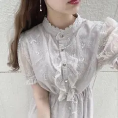 evelyn ワンピース レース ハートボタン アイスグレー