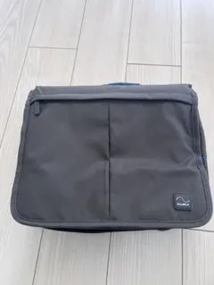 Item thumbnail for item 9d557e21-95cd-40dc-b4d5-60d2643f2941