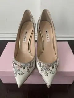 ダイアナ　ジャガード生地　パンプス