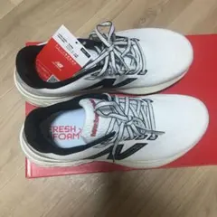 New Balance M880P15 2E スニーカー