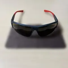【美品】ナイキ　スポーツサングラスのサムネイル