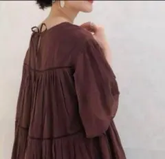 IENAイエナ　コットンボイルワンピース　ブラウンのサムネイル