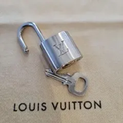 Louis Vuitton パドロック 南京錠 カデナ ルイヴィトン　シルバー