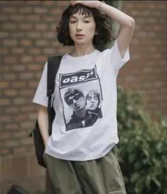 Oasis オアシスプリントクルーネックTシャツのサムネイル