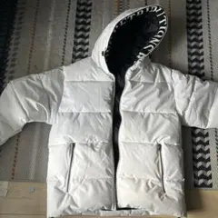 ホワイト フード付きダウンジャケット