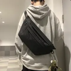 ボディーバッグ ブラック メッセンジャーバッグ シンプル メンズ レディース