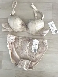 三恵　ブラジャーショーツセット AAAカップ