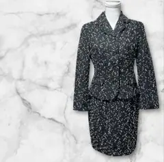 レトロ　スカートセットアップ　黒　ドット風総柄　テーラードジャケット　タイト