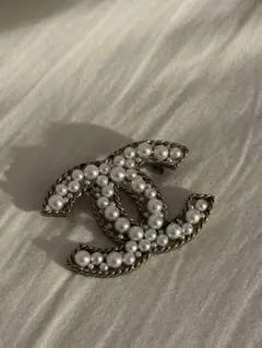 CHANEL パールブローチ