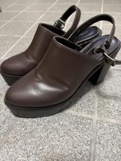 MOUSSY バックストラップ 厚底サンダル ブラウンのサムネイル