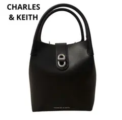 T368 チャールズ&キース Sloane ホーボー ハンドバッグ レディース 