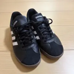 adidas スニーカー ブラックのサムネイル