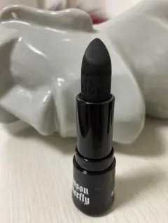 SHEGLAM Crimson Butterfly 口紅　ブラック