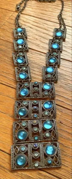 専用まとめヴィンテージ　エジプト　青いカラーストーン ネックレスと赤いネックレス