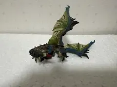 リオレウス　亜種　フィギュア