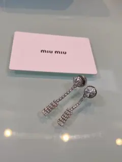 miu miu クリスタル付 メタル ピアス　箱無しのサムネイル