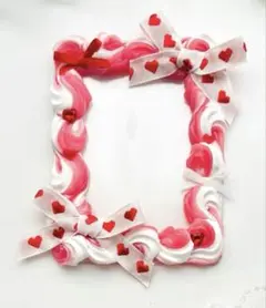 ホイップデコ　B8硬質トレカケース　赤　白　ミックス　ハート柄リボン