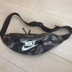NIKE カモフラージュ ボディバッグ