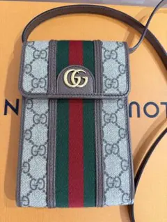 GUCCI GGキャンバス ショルダーバッグ スマホショルダーバッグ