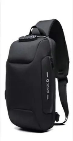 OZUKO ブラック スリングバッグ