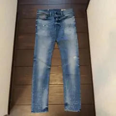 ディーゼル　ダメージ　ジーンズ