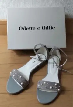 Odette e Odile アンクルストラップサンダル