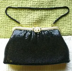 ブラックビーズ クラッチバッグ