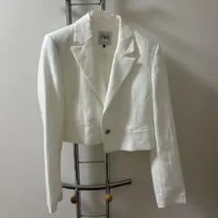 ZARA ホワイト ショートレディースジャケットSサイズのサムネイル
