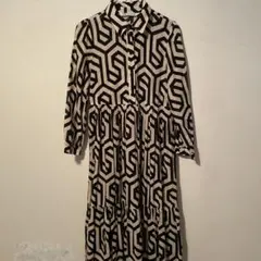 美品ZARA ジオメトリック柄 ワンピースxs
