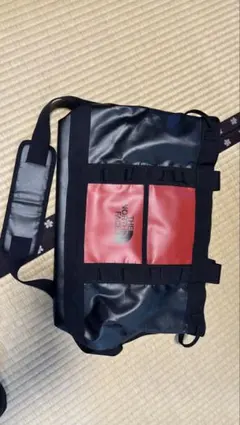THE NORTH FACE ライド・メッセンジャーバッグ 黒/赤