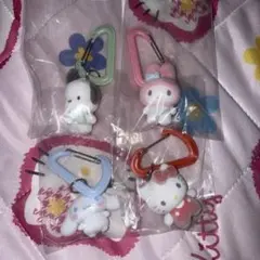 サンリオ　カラフルカラビナマスコットチャーム　4ヶセット
