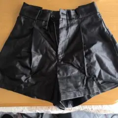 SHEIN ブラック レザー風 ハイウエストショートパンツ M