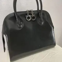 Salvatore Ferragamo ハンドバッグ レザー エナメル ブラック