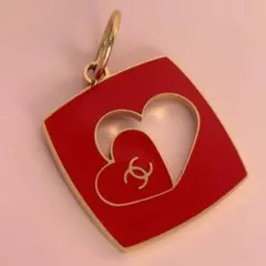 シャネル CHANEL バレンタイン ハートチャーム ギフト キーホルダー ロゴ