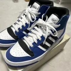 コラボ スニーカー