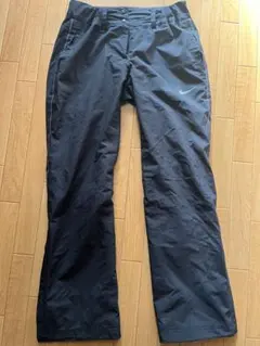 Nike ブラックパンツ ジッパーポケット付き
