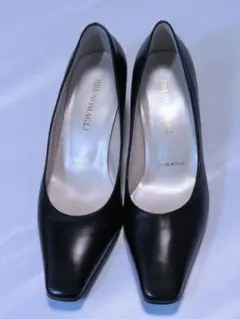 BRUNO MAGLI ブルーノマリ　黒い革のシンプルなパンプス 35