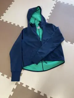 NIKE スポーツウェア　パーカー