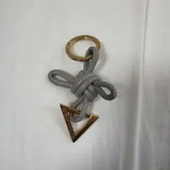 BOTTEGA VENETA トライアングルキーリング