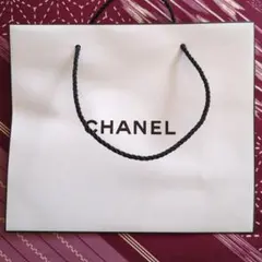 CHANEL ホワイトショップ袋