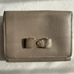 FURLA リボンモチーフ 三つ折り財布 グレー