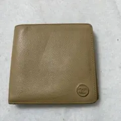 CHANEL 二つ折り財布 ベージュ レザーのサムネイル