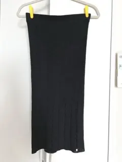 Alice&Olivia 黒色ミディ丈スカートサイズSのサムネイル