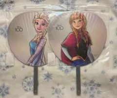 ディズニーマーケット　Disney100 ジャンボうちわ　エルサ&アナ