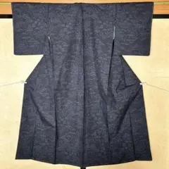 結城紬　80亀甲　正絹　紺　茶屋辻　花　新古品　【mm108】