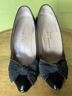PIERRE CARDIN 黒 リボン付きパンプス　23cmのサムネイル