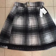 ※新品タグ有✨ axesベルト付きチェックシャギースカート